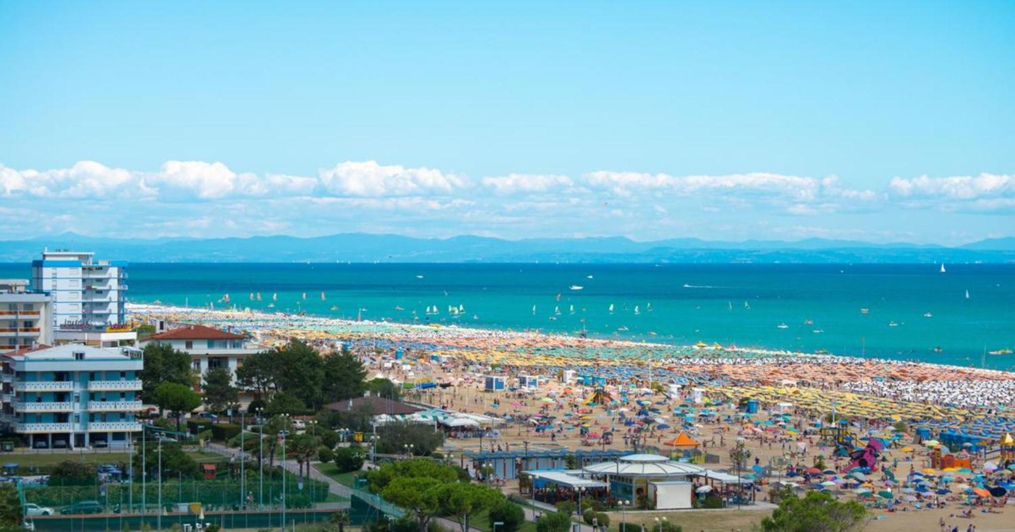 Bright With Garden And Parking - Beahost - Appartamento Bibione